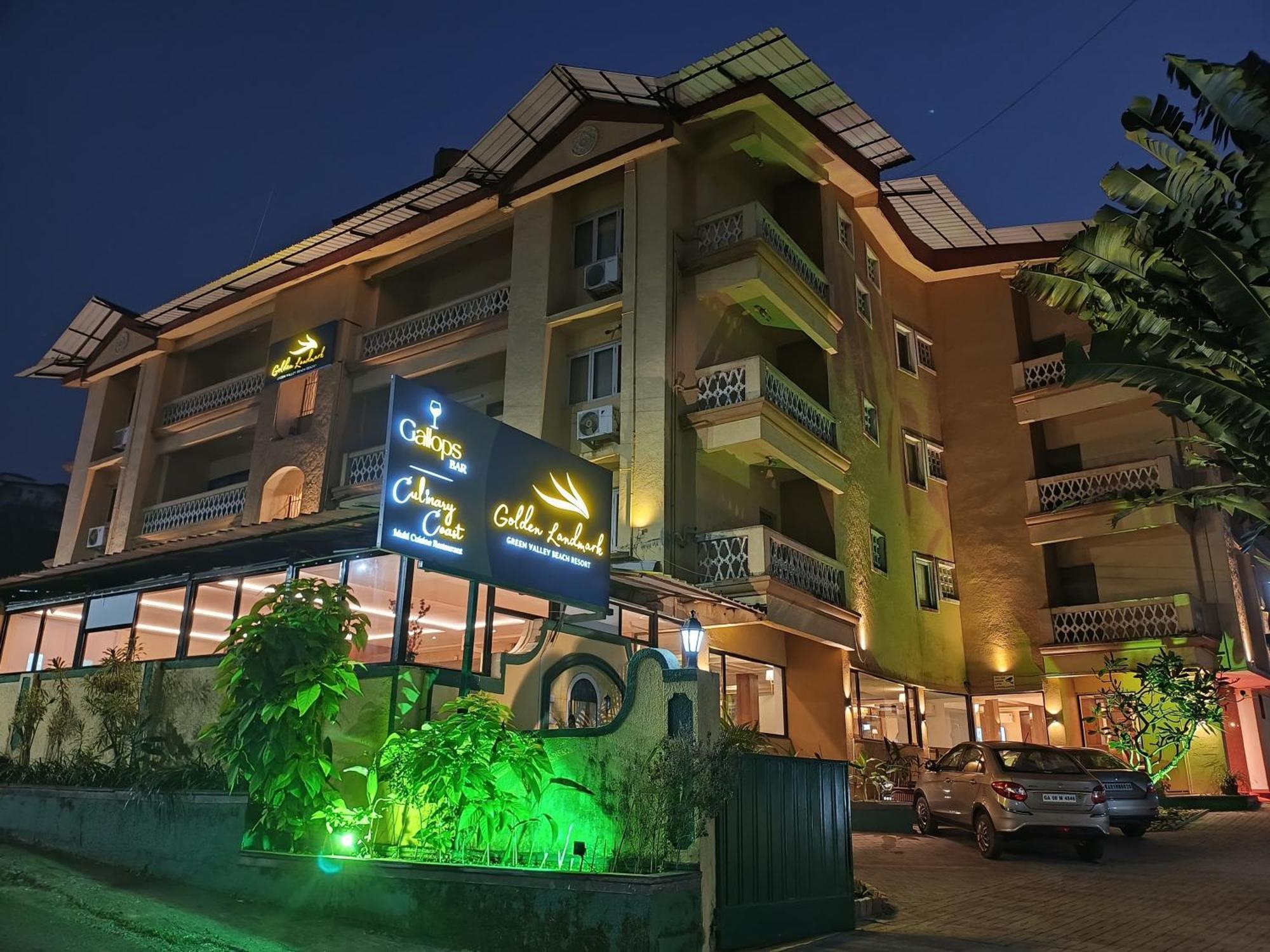 Golden Landmark Green Valley Beach Resort Dona Paula Exterior photo
