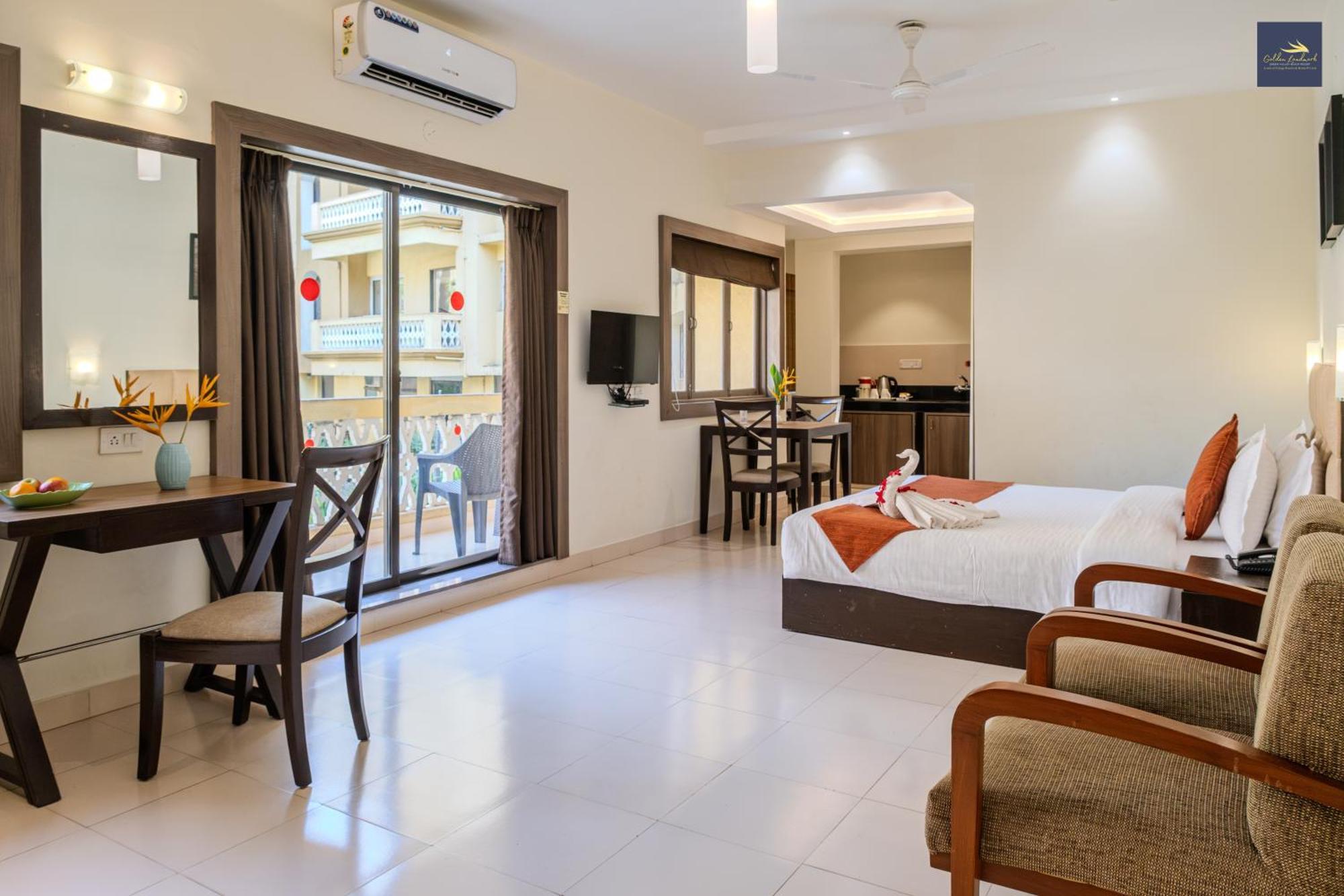 Golden Landmark Green Valley Beach Resort Dona Paula Exterior photo